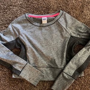 Victoria sport long sleeve crop